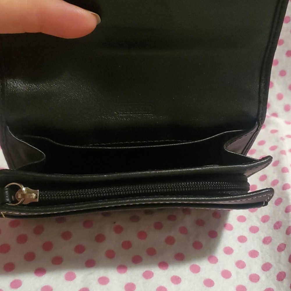 Coach Medium Signature "C" Wallet - Picture 2 of 8
